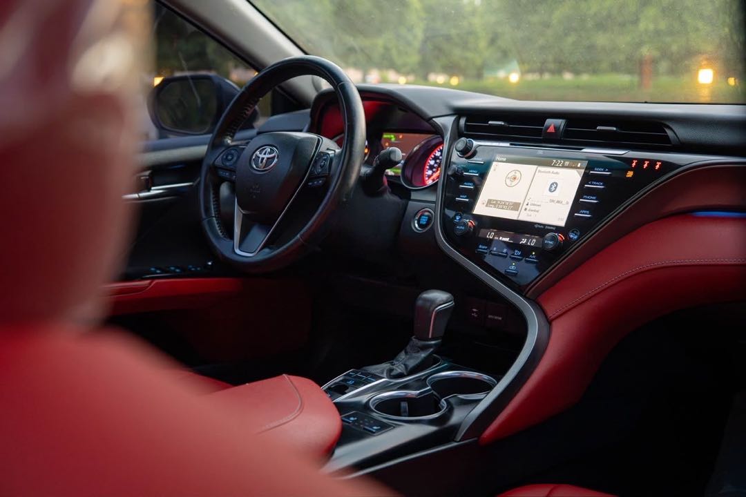 Car Image 2019 TOYOTA CAMRY XSE