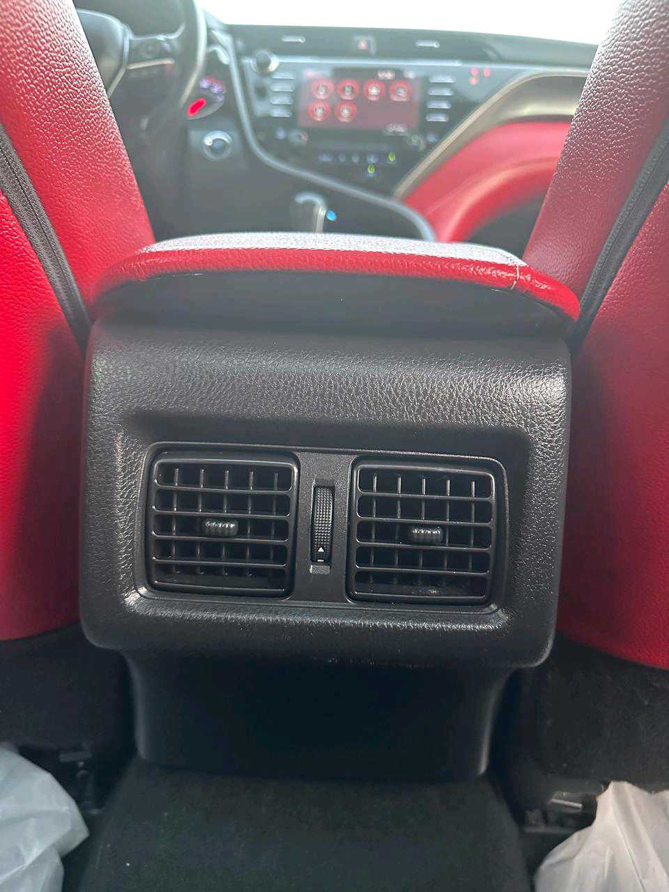 Car Image 2020 TOYOTA CAMRY XSE
