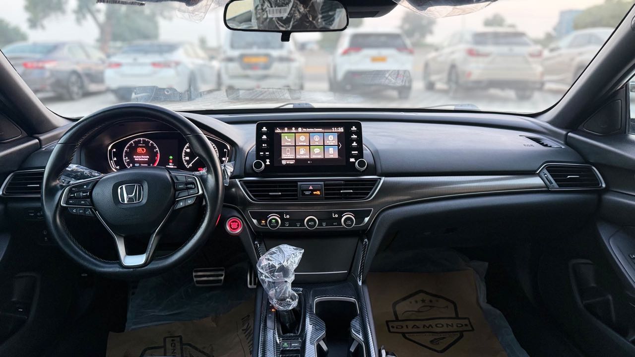 Car Image 2018 HONDA ACCORD SPORT