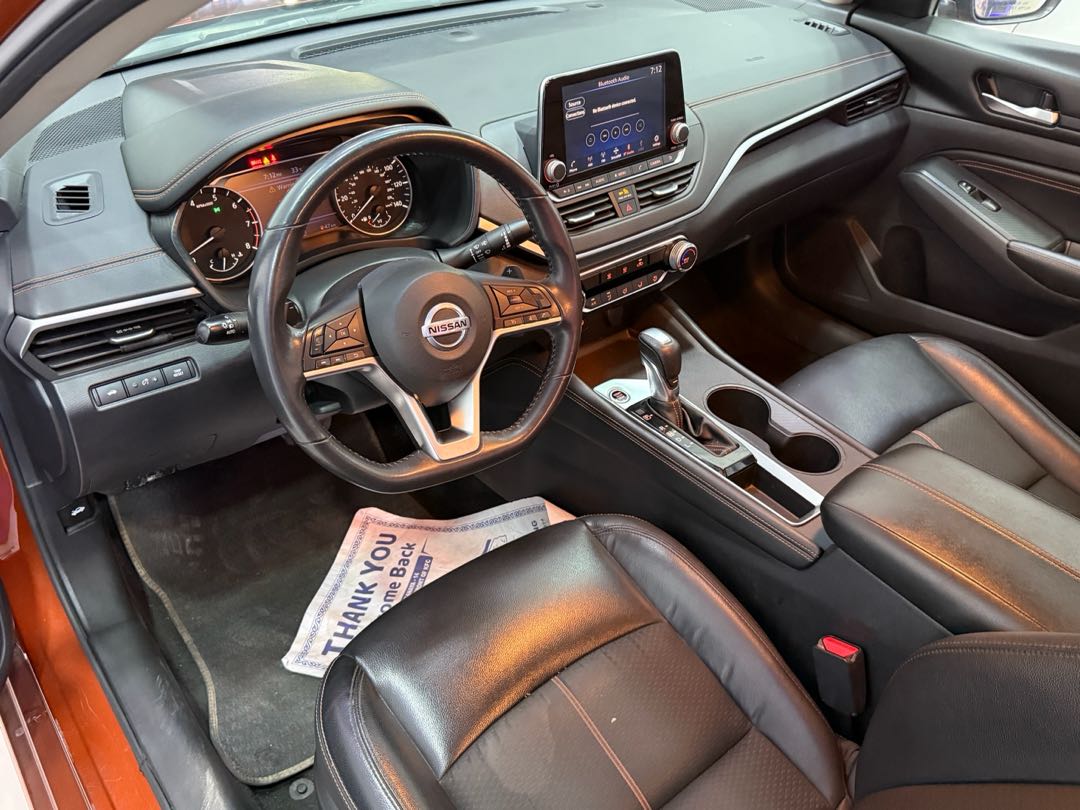 Car Image 2022 NISSAN ALTIMA SR