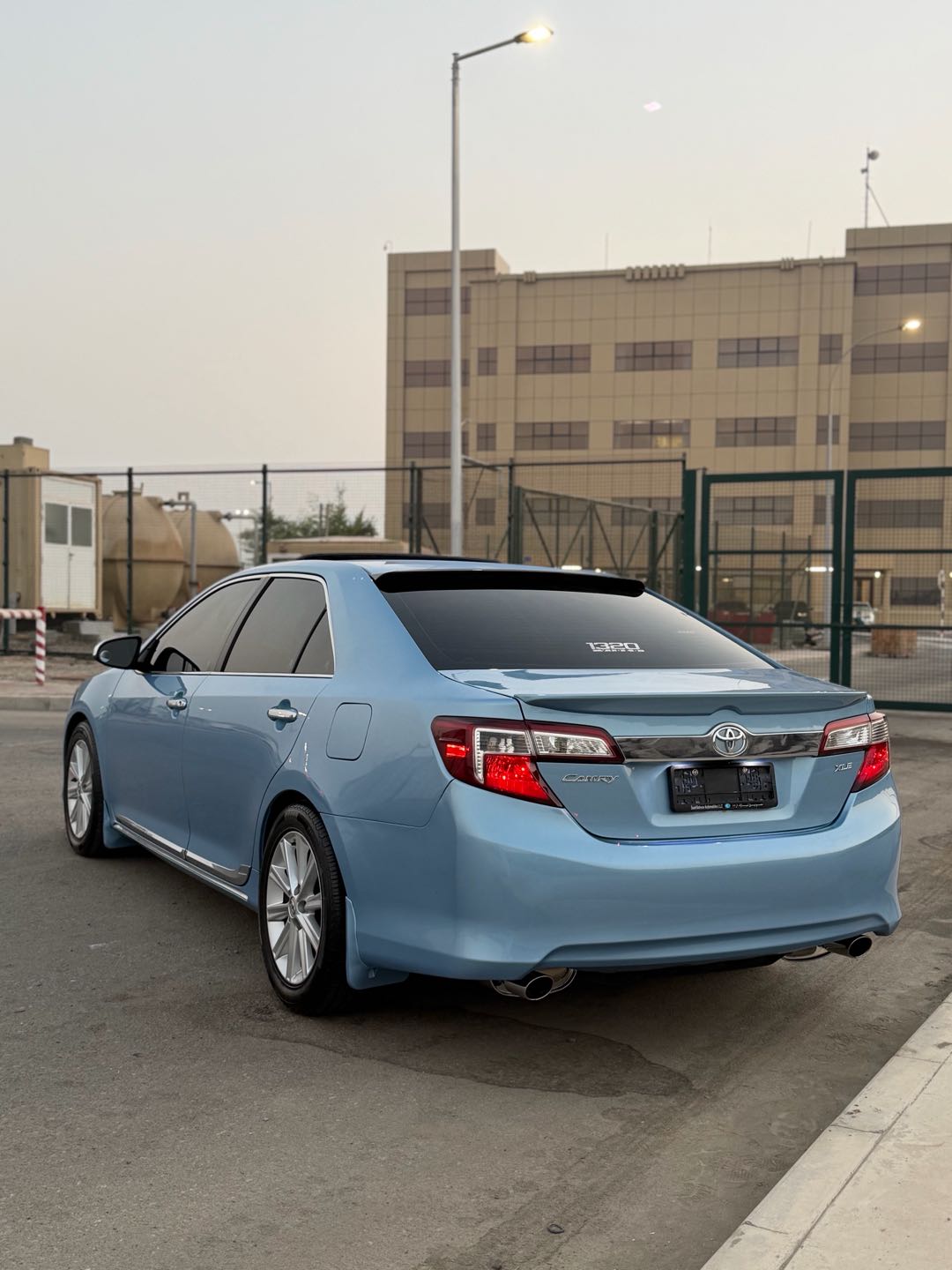 Car Image 2014 TOYOTA CAMRY XLE