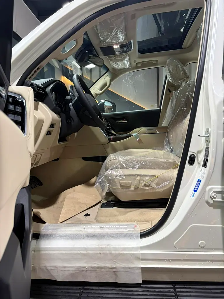 Car Image 2026 TOYOTA LAND CRUISER VX.R