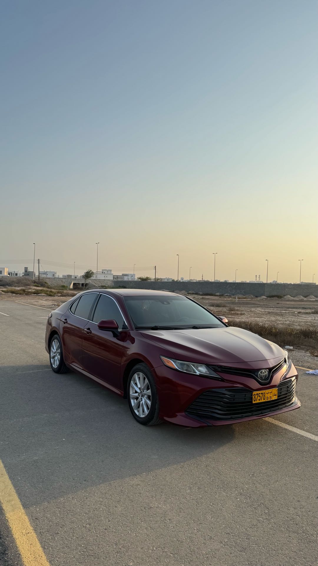 Car Image 2019 TOYOTA CAMRY LE