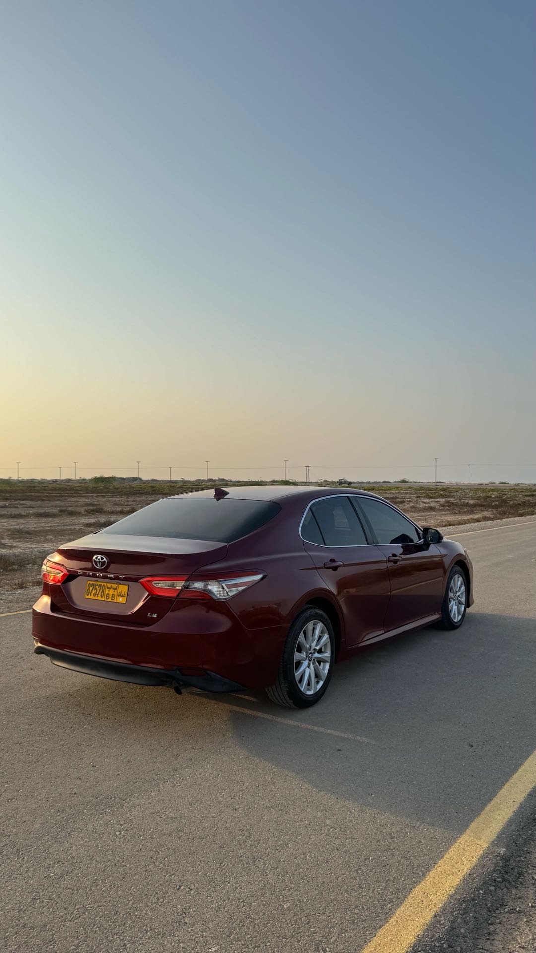 Car Image 2019 TOYOTA CAMRY LE
