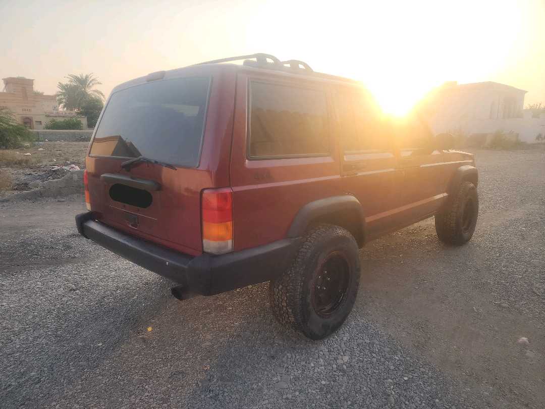 Car Image 1999 JEEP CHEROKEE 