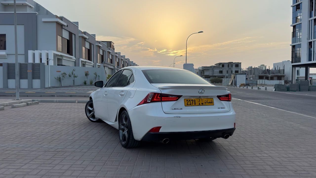 Car Image 2014 LEXUS IS 350