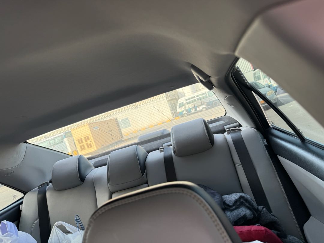 Car Image 2016 TOYOTA CAMRY SE