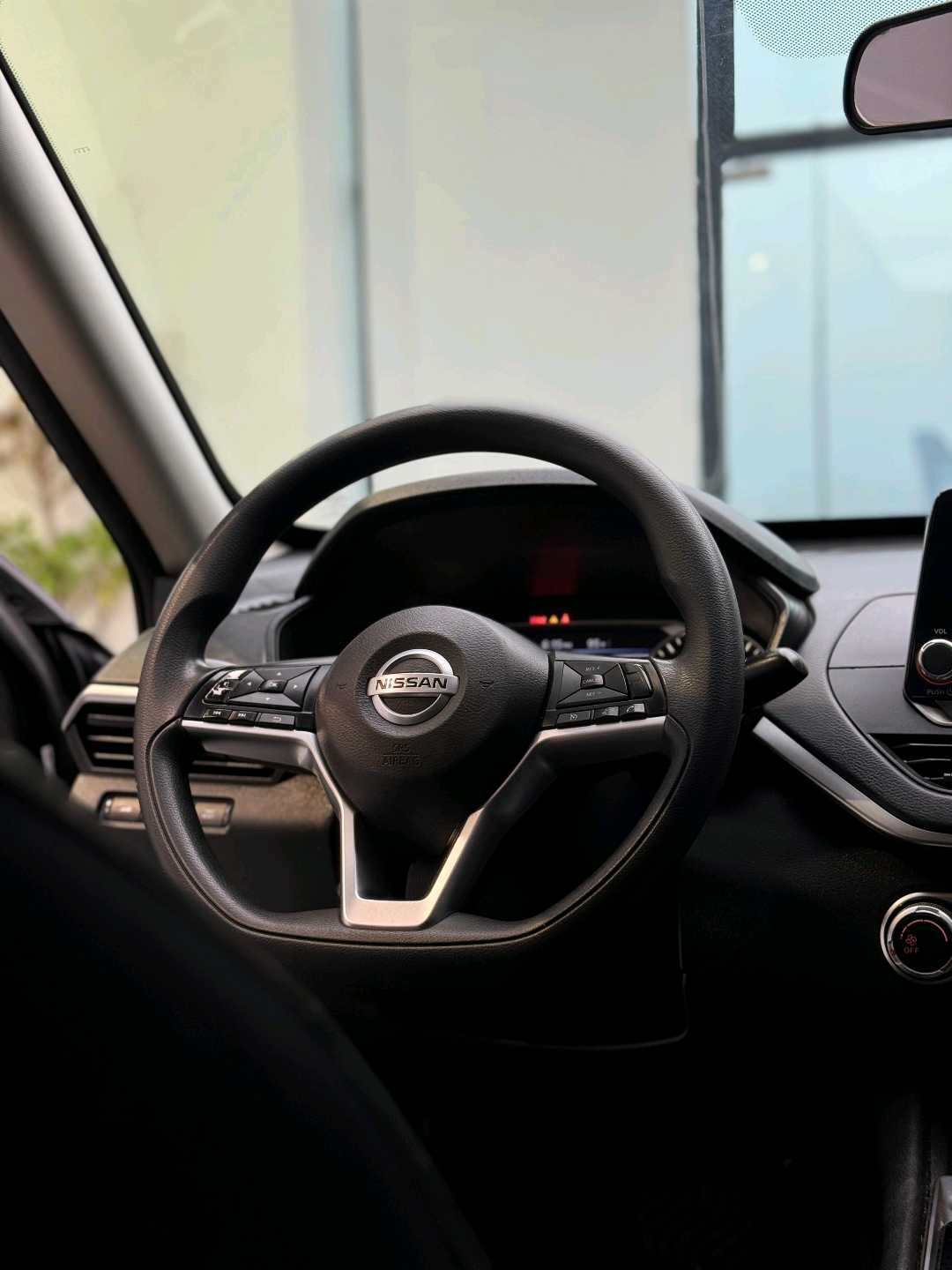 Car Image 2020 NISSAN ALTIMA S