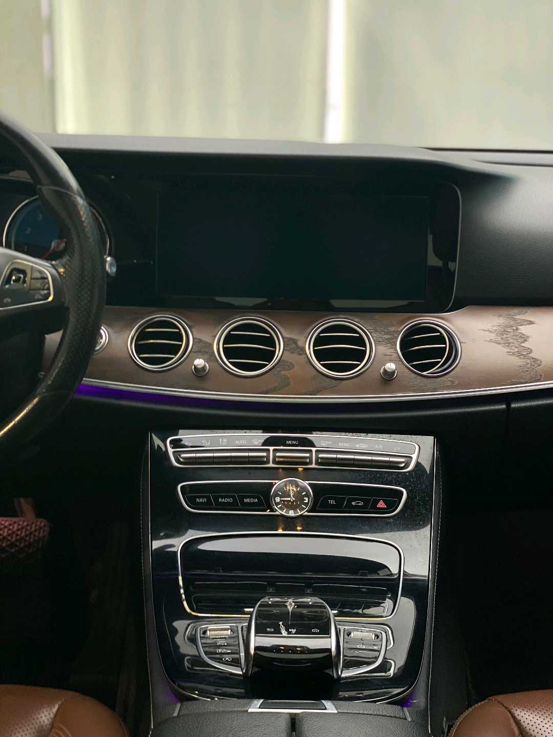 Car Image 2017 MERCEDES E Class 300