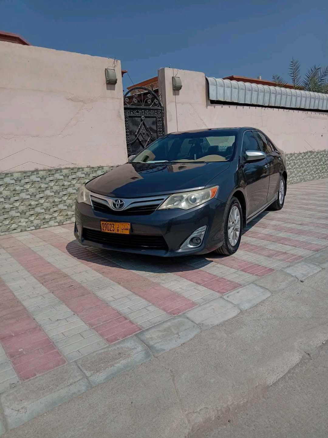 Car Image 2012 TOYOTA CAMRY SE