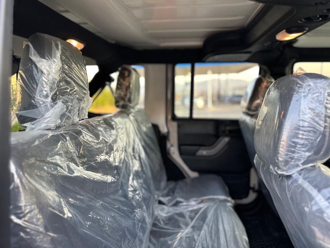 Car Image 2016 JEEP WRANGLER Sport