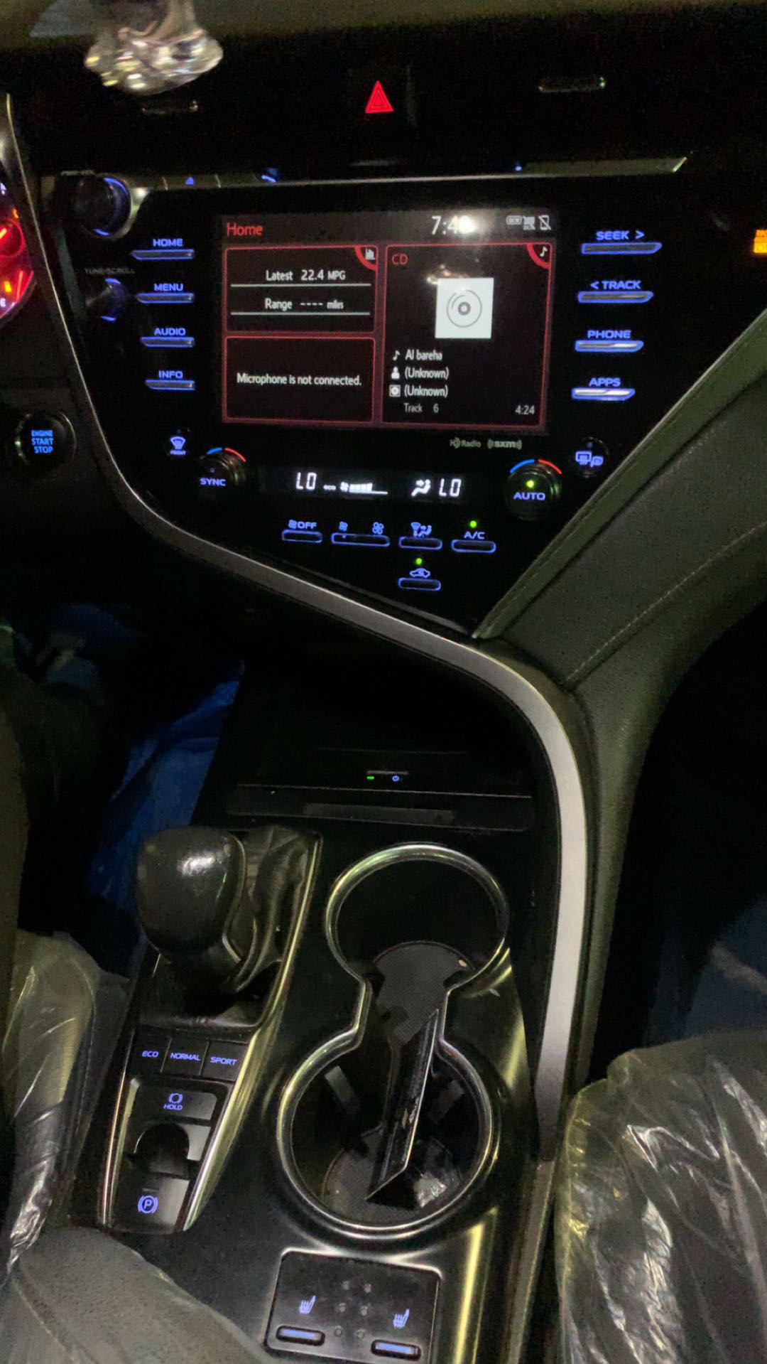 Car Image 2019 TOYOTA CAMRY XSE