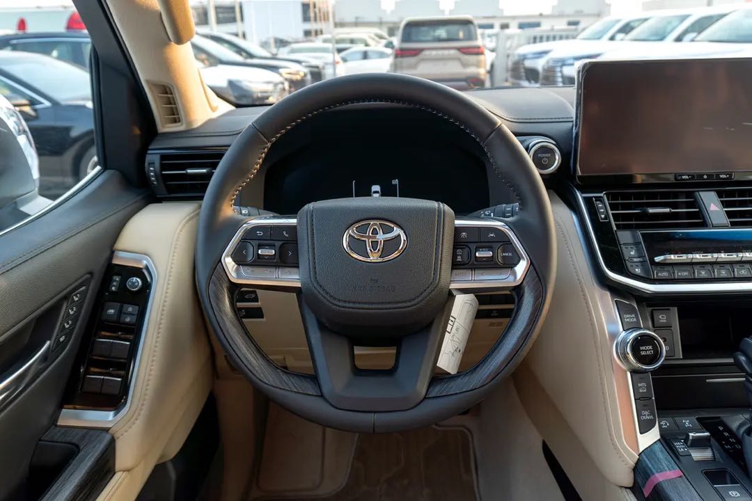 Car Image 2026 TOYOTA LAND CRUISER VX.R