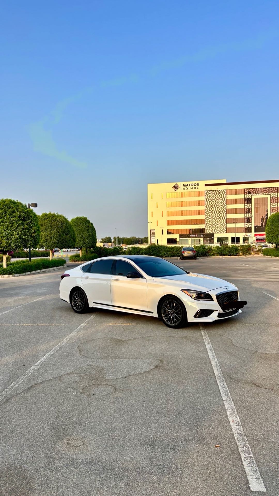 Car Image 2018 HYUNDAI GENESIS 