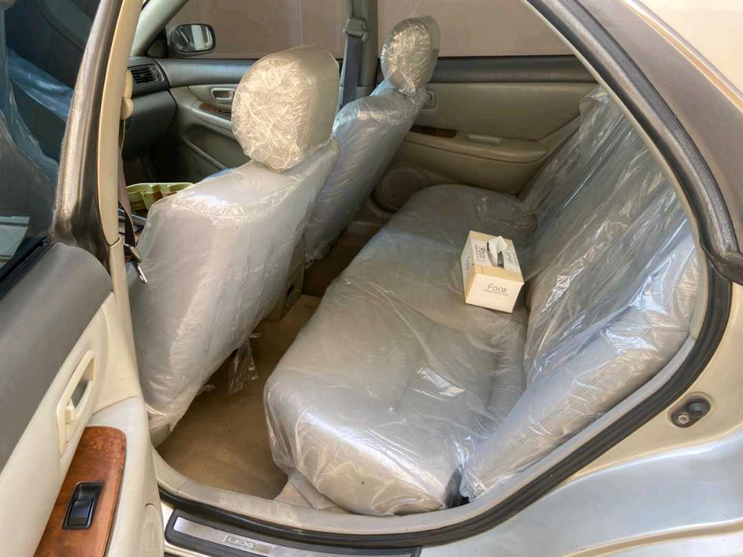 Car Image 1999 LEXUS ES 
