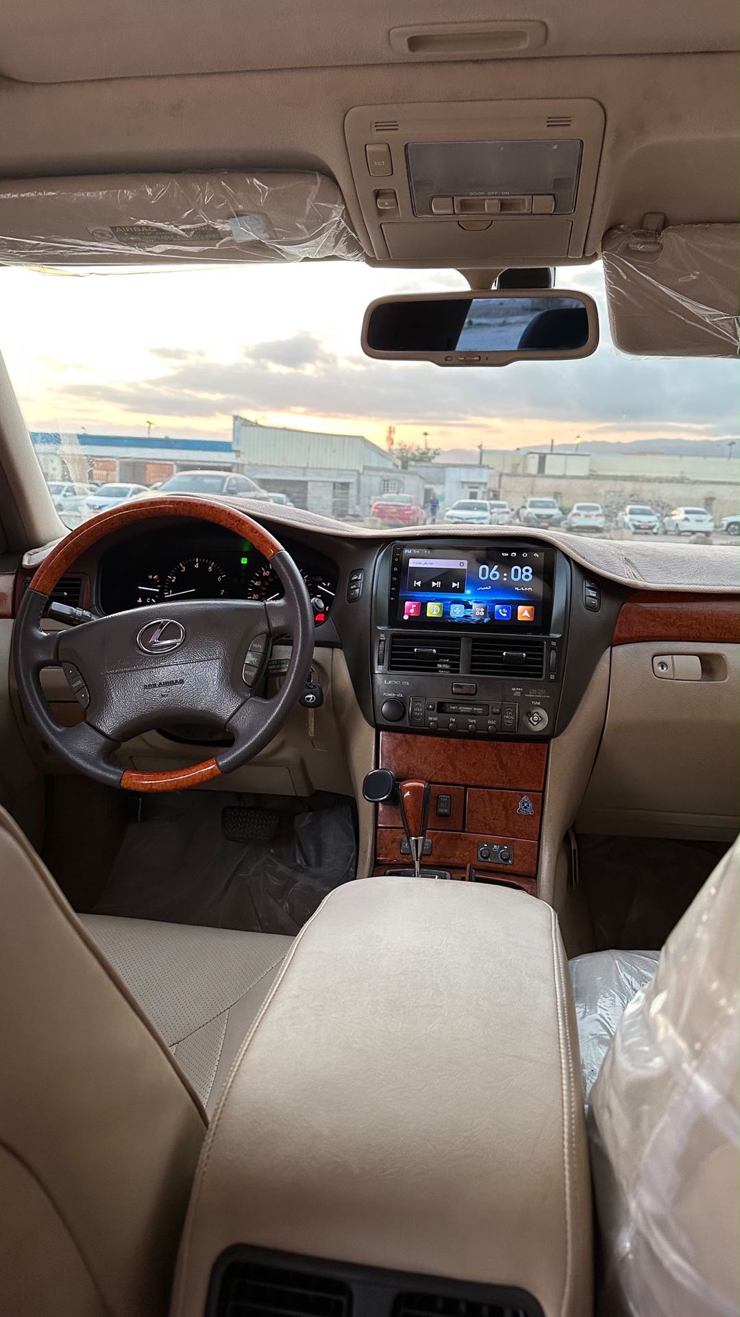 Car Image 2004 LEXUS LS 