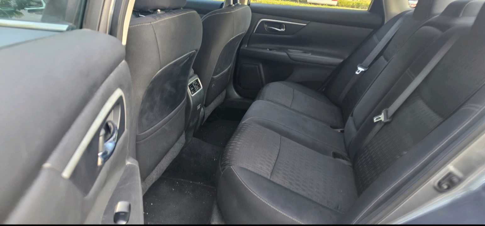 Car Image 2018 NISSAN ALTIMA SV