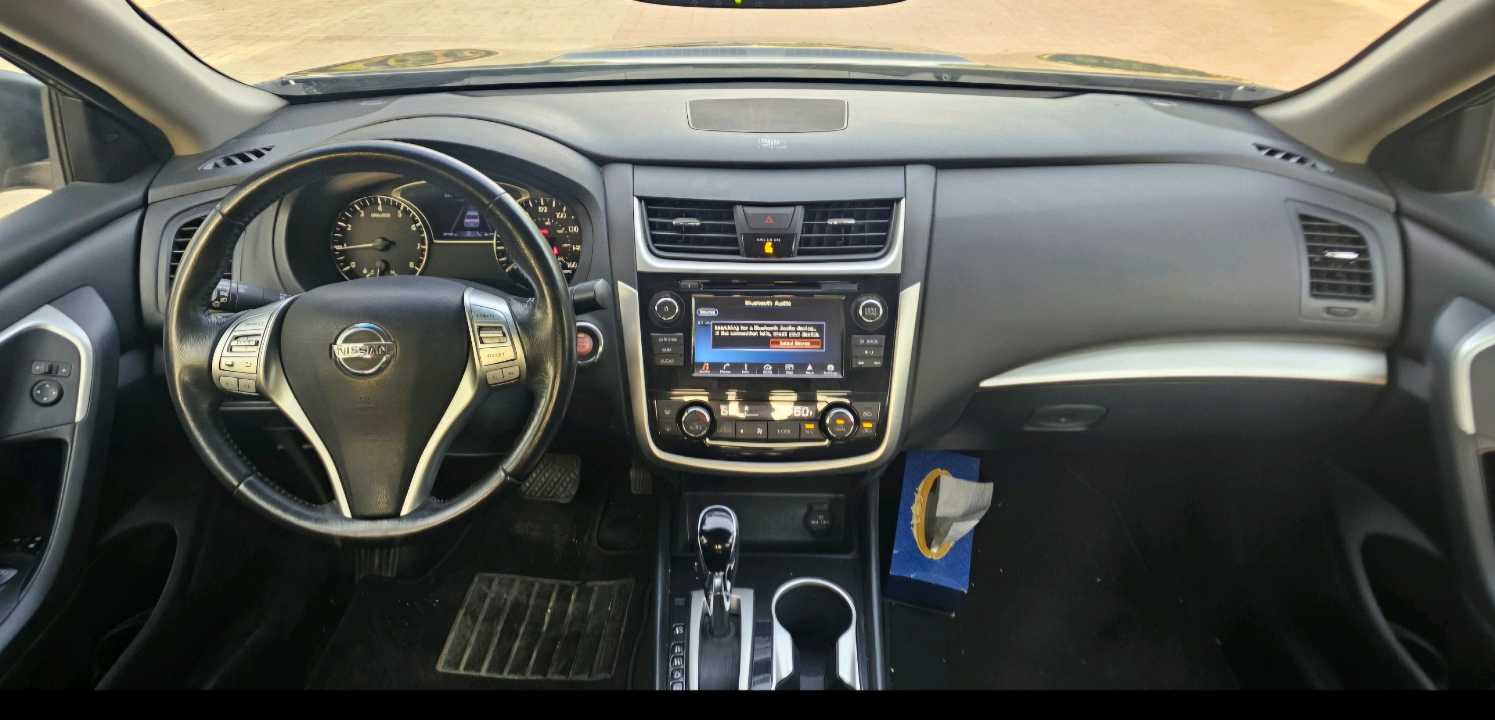 Car Image 2018 NISSAN ALTIMA SV