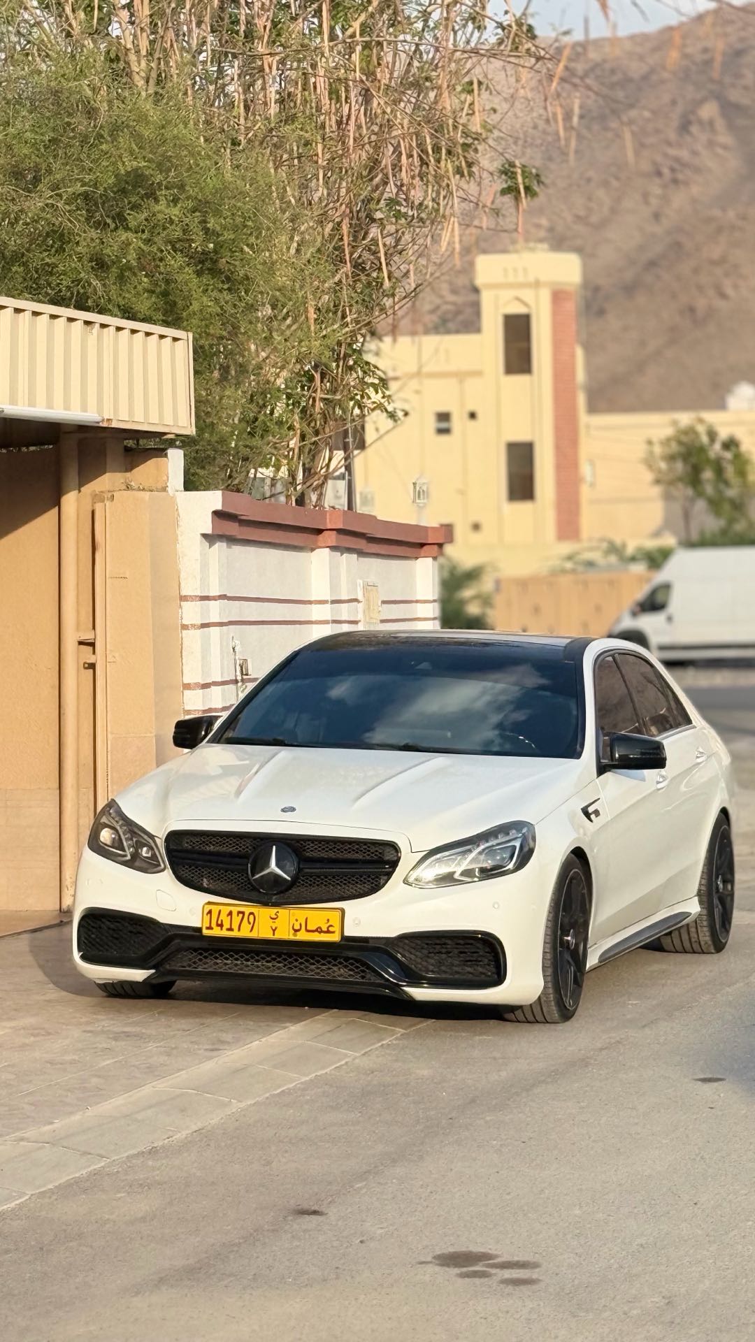 Car Image 2014 MERCEDES E Class 350
