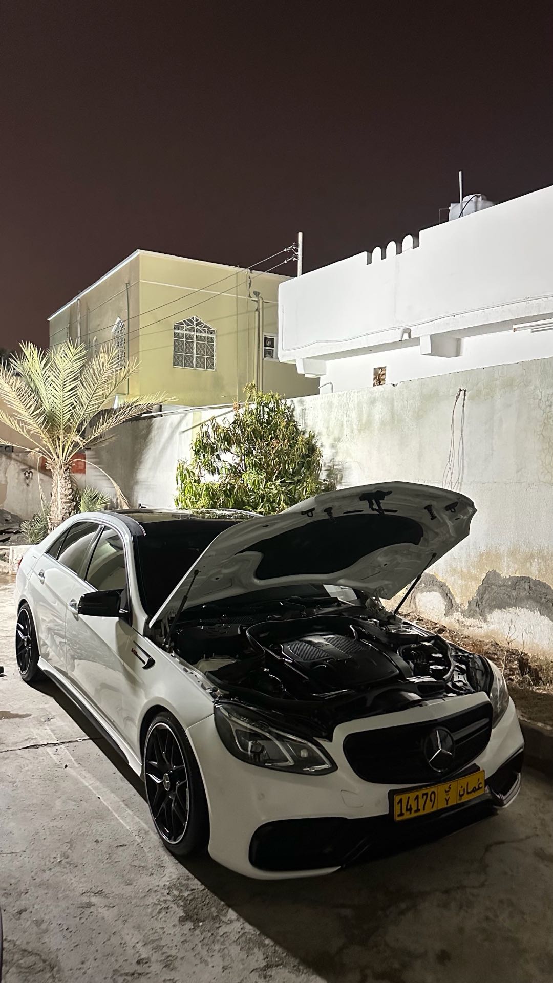 Car Image 2014 MERCEDES E Class 350