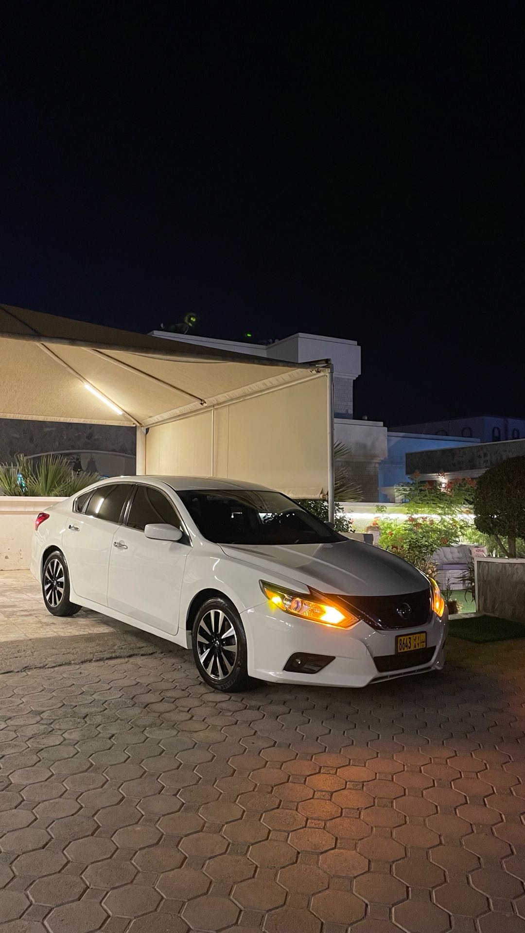 Car Image 2018 NISSAN ALTIMA SV