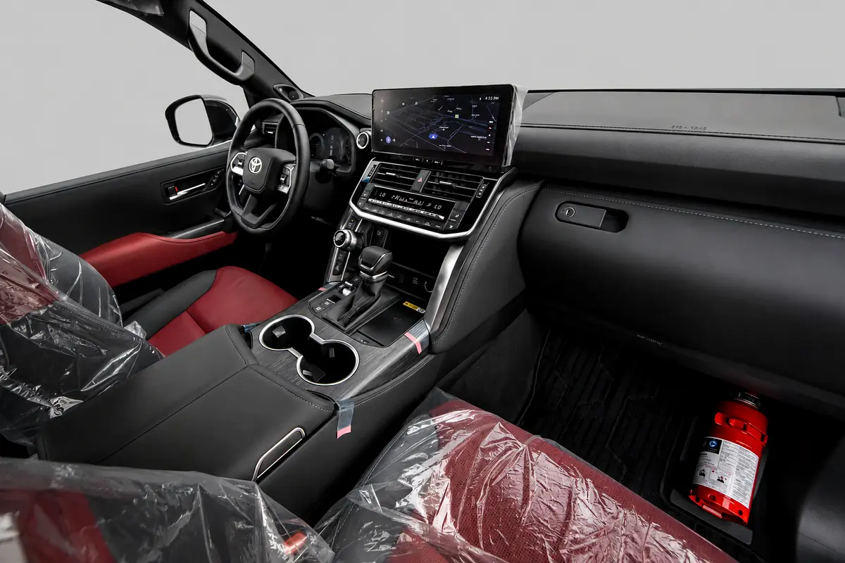 Car Image 2026 TOYOTA LAND CRUISER VX.R