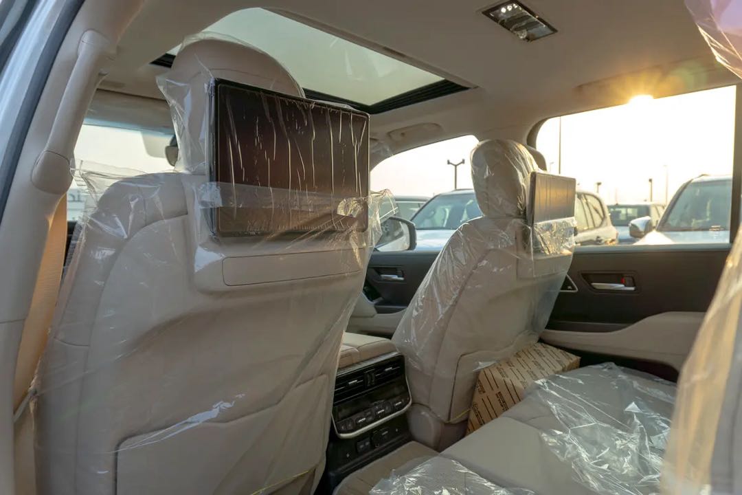 Car Image 2026 TOYOTA LAND CRUISER VX.R