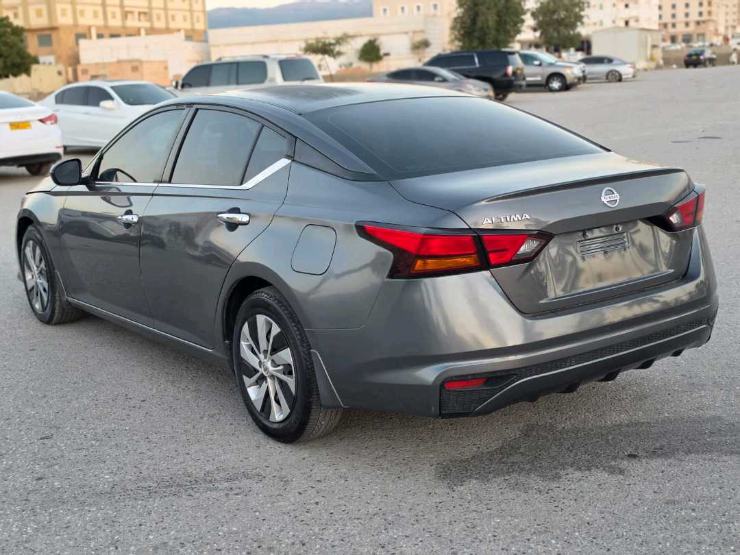 Car Image 2022 NISSAN ALTIMA S