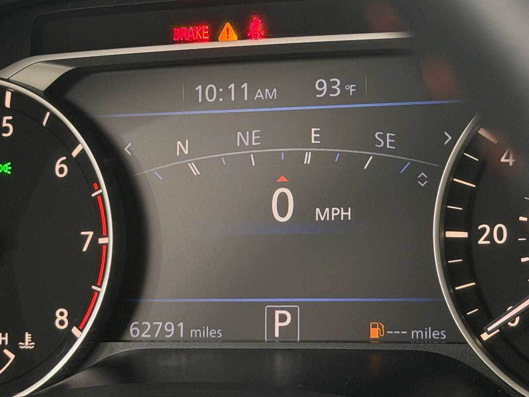 Car Image 2023 NISSAN ALTIMA SR