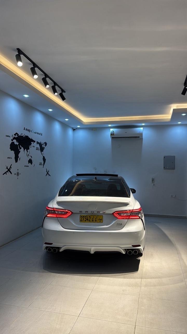 Car Image 2018 TOYOTA CAMRY XSE