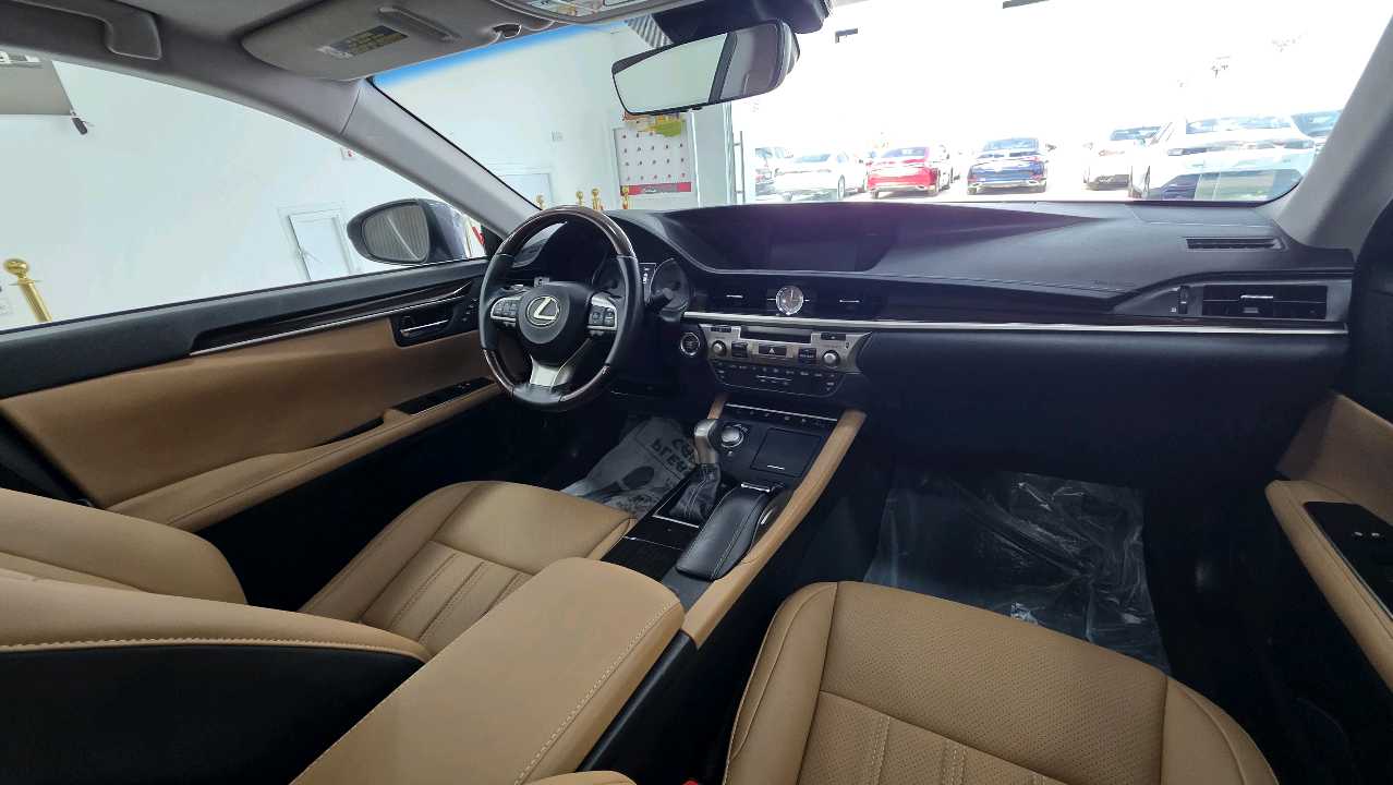 Car Image 2018 LEXUS ES 350