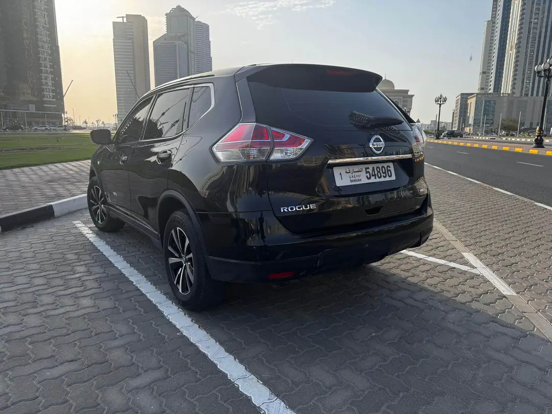 Car Image 2016 NISSAN ROGUE 