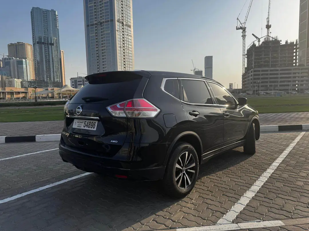 Car Image 2016 NISSAN ROGUE 