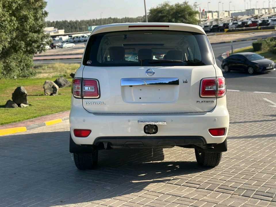 Car Image 2016 NISSAN PATROL Platinum