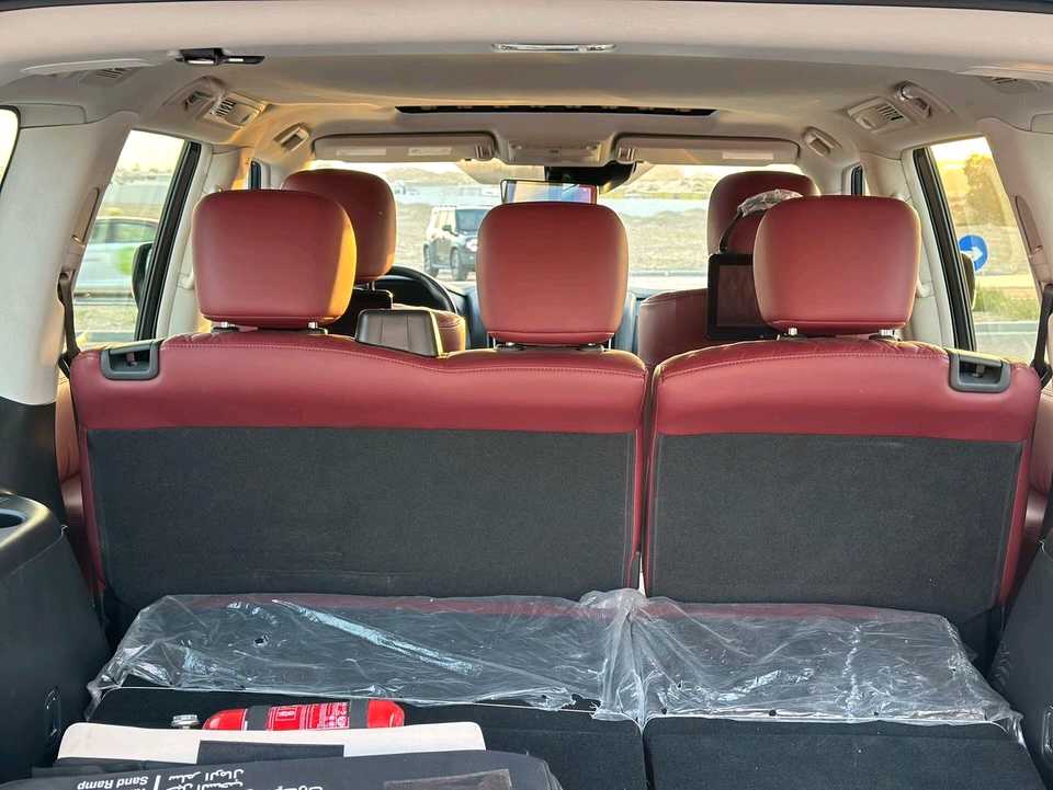 Car Image 2023 NISSAN PATROL Platinum