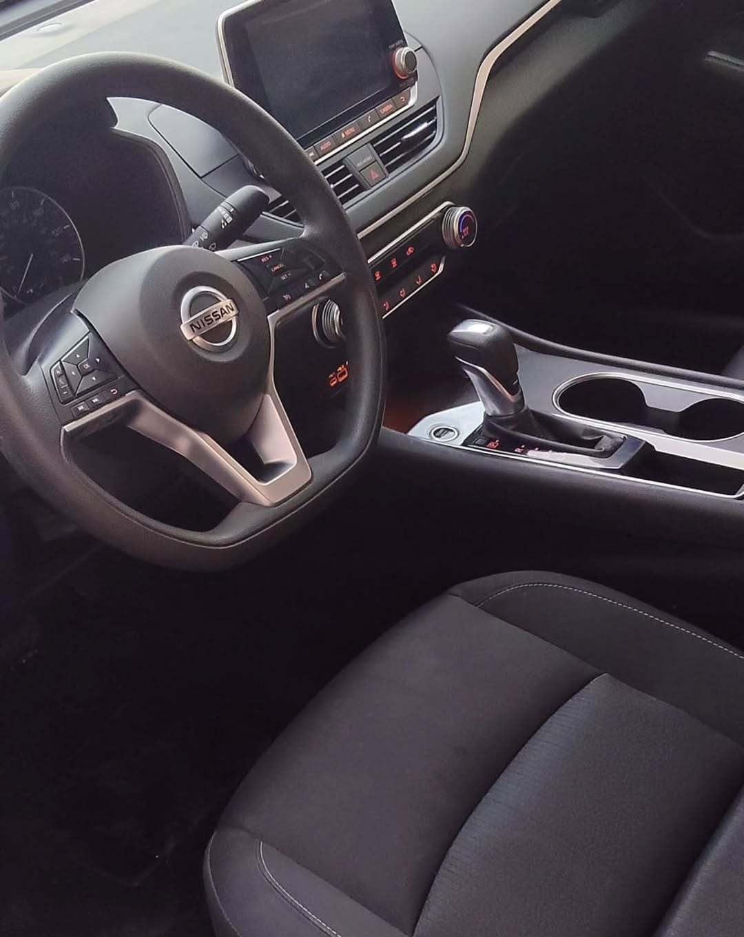 Car Image 2019 NISSAN ALTIMA S