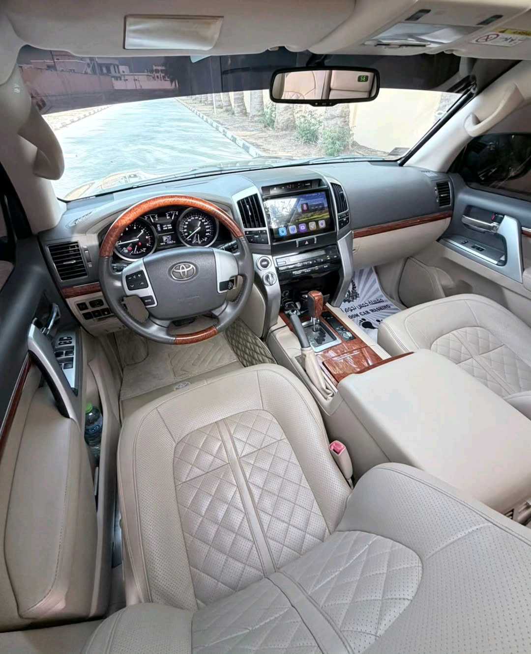 Car Image 2015 TOYOTA LAND CRUISER GX.R