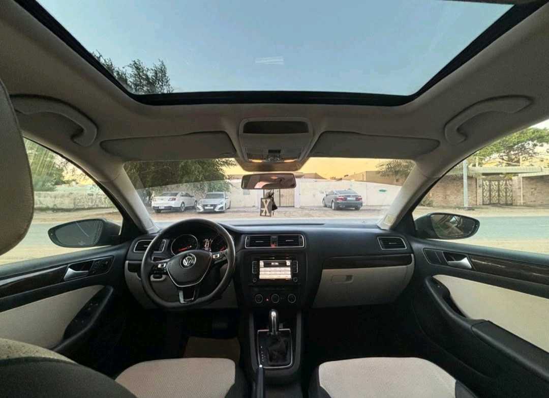 Car Image 2016 VOLKSWAGEN JETTA 