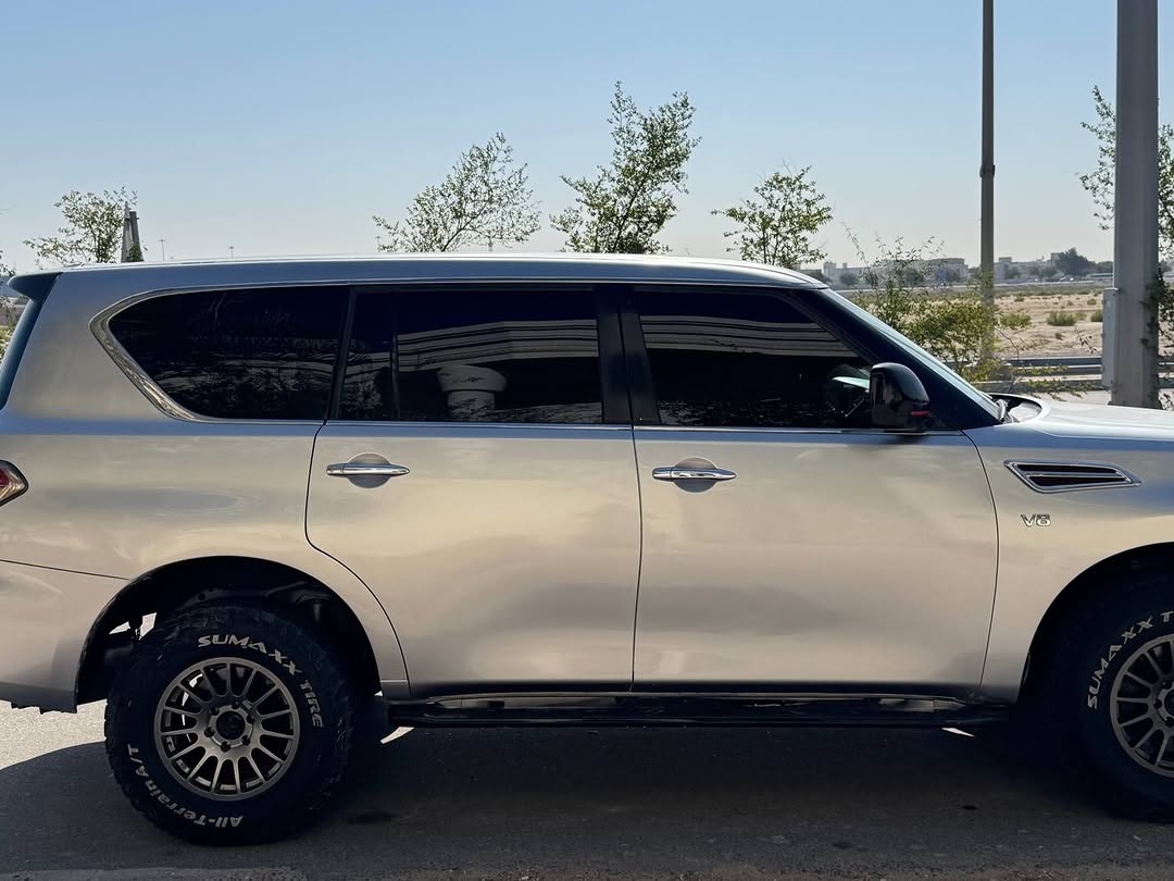 Car Image 2014 NISSAN PATROL 