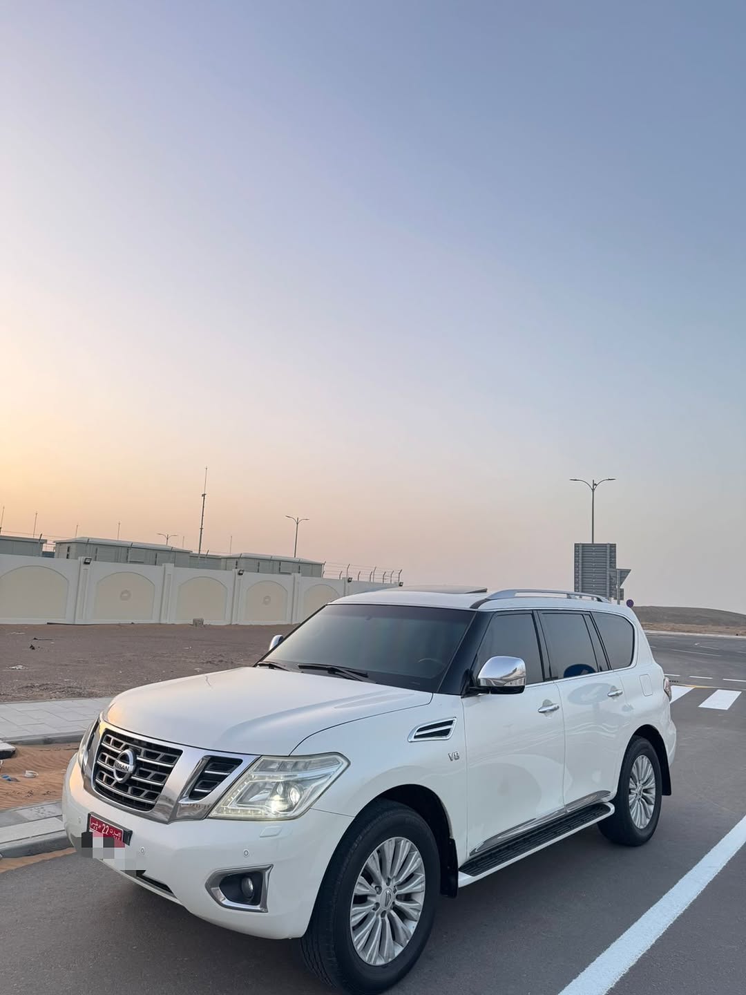 Car Image 2014 NISSAN PATROL Platinum