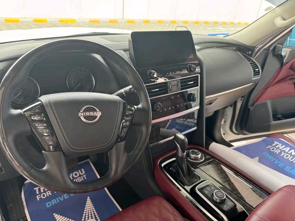 Car Image 2024 NISSAN PATROL Platinum