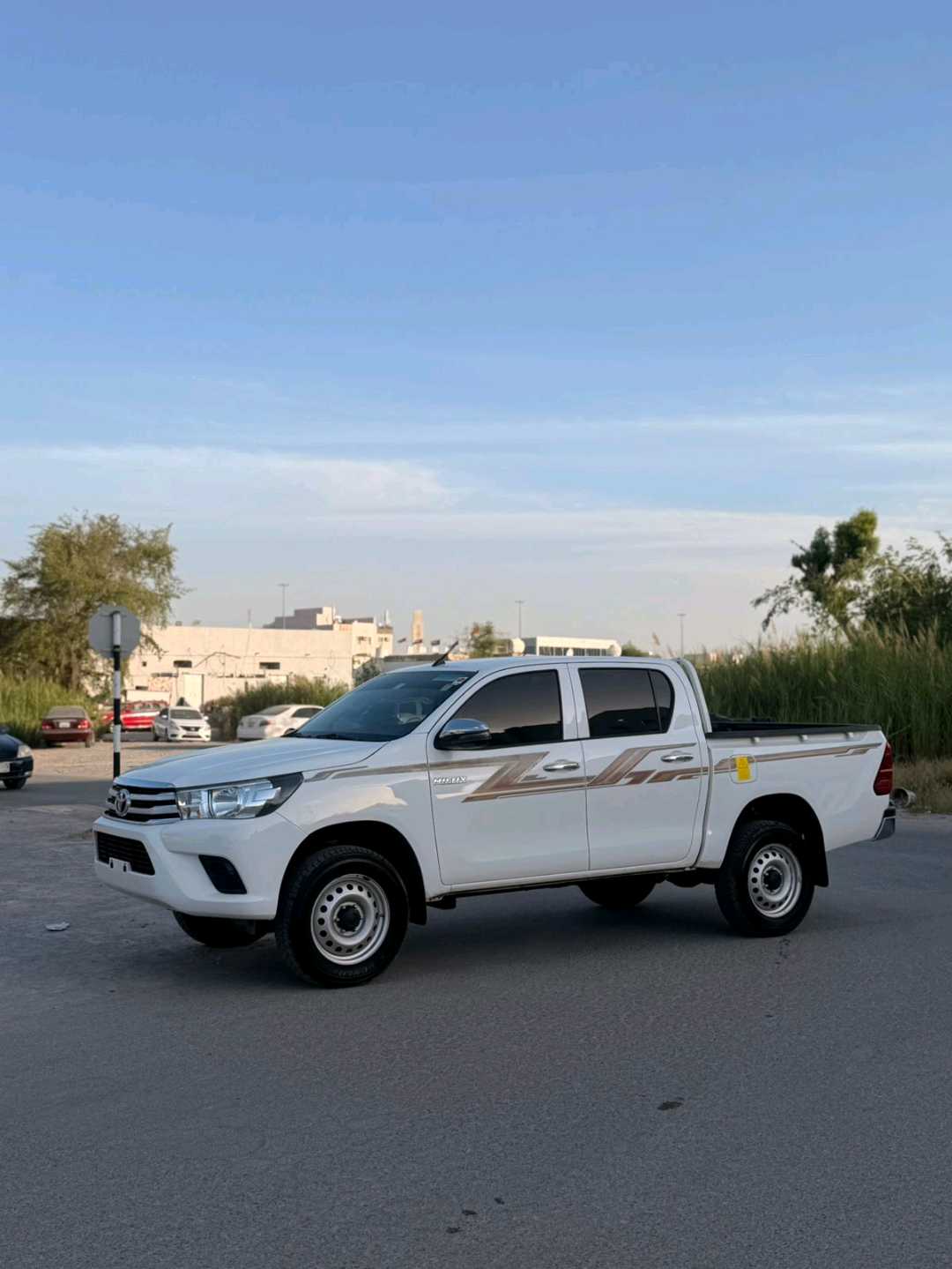 Car Image 2020 TOYOTA HILUX 2.7