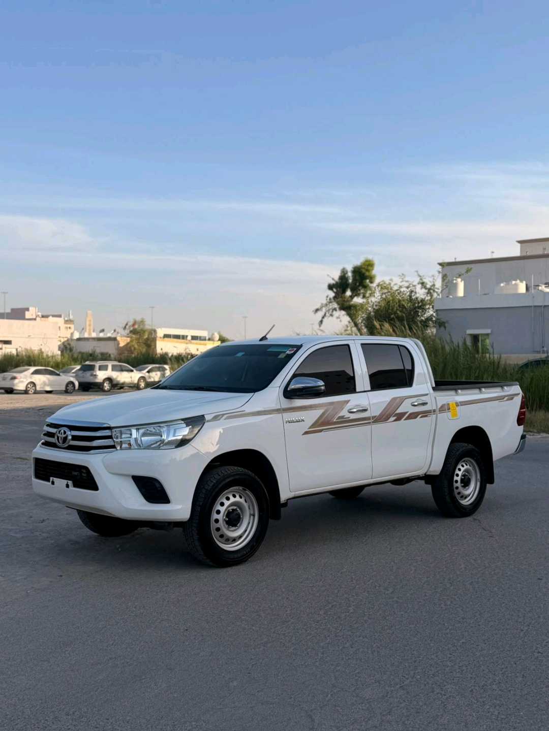 Car Image 2020 TOYOTA HILUX 2.7