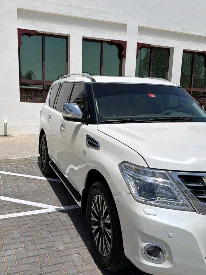 Car Image 2014 NISSAN PATROL SE