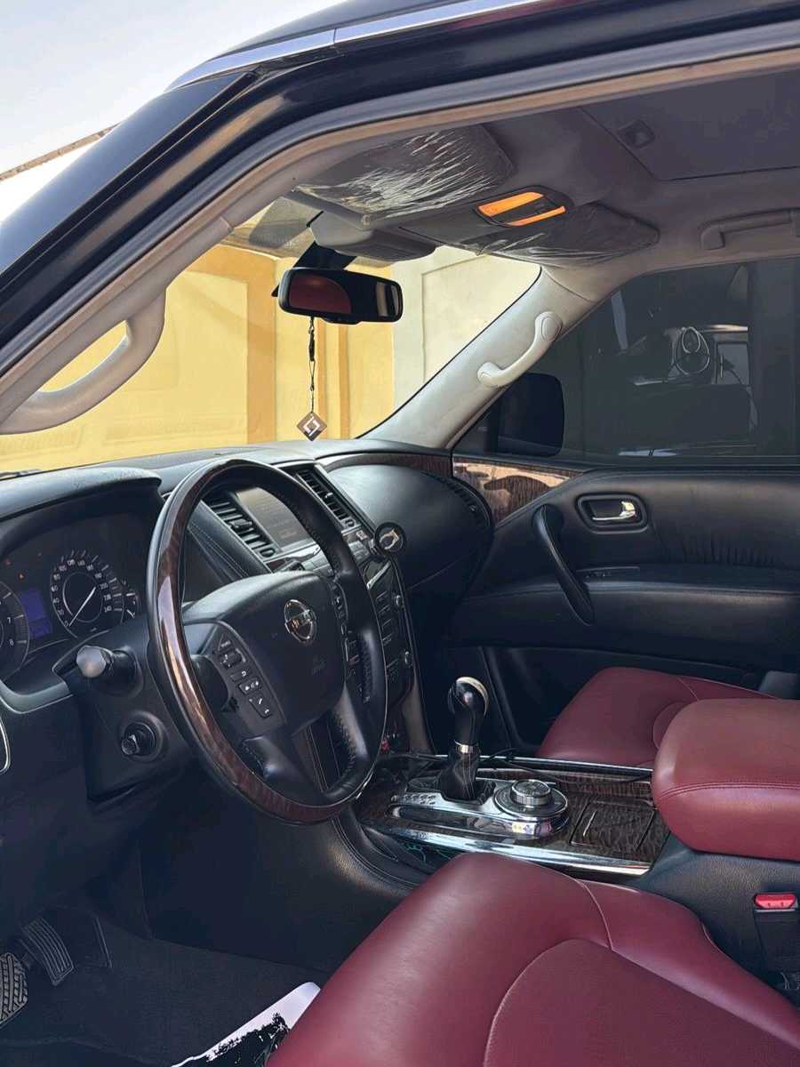 Car Image 2014 NISSAN PATROL Platinum