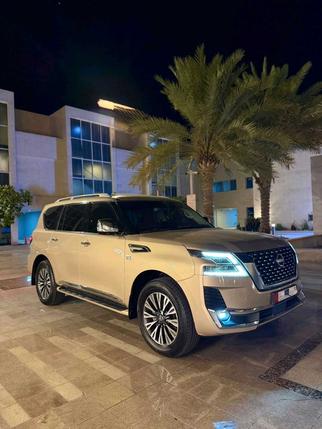 Car Image 2014 NISSAN PATROL Platinum