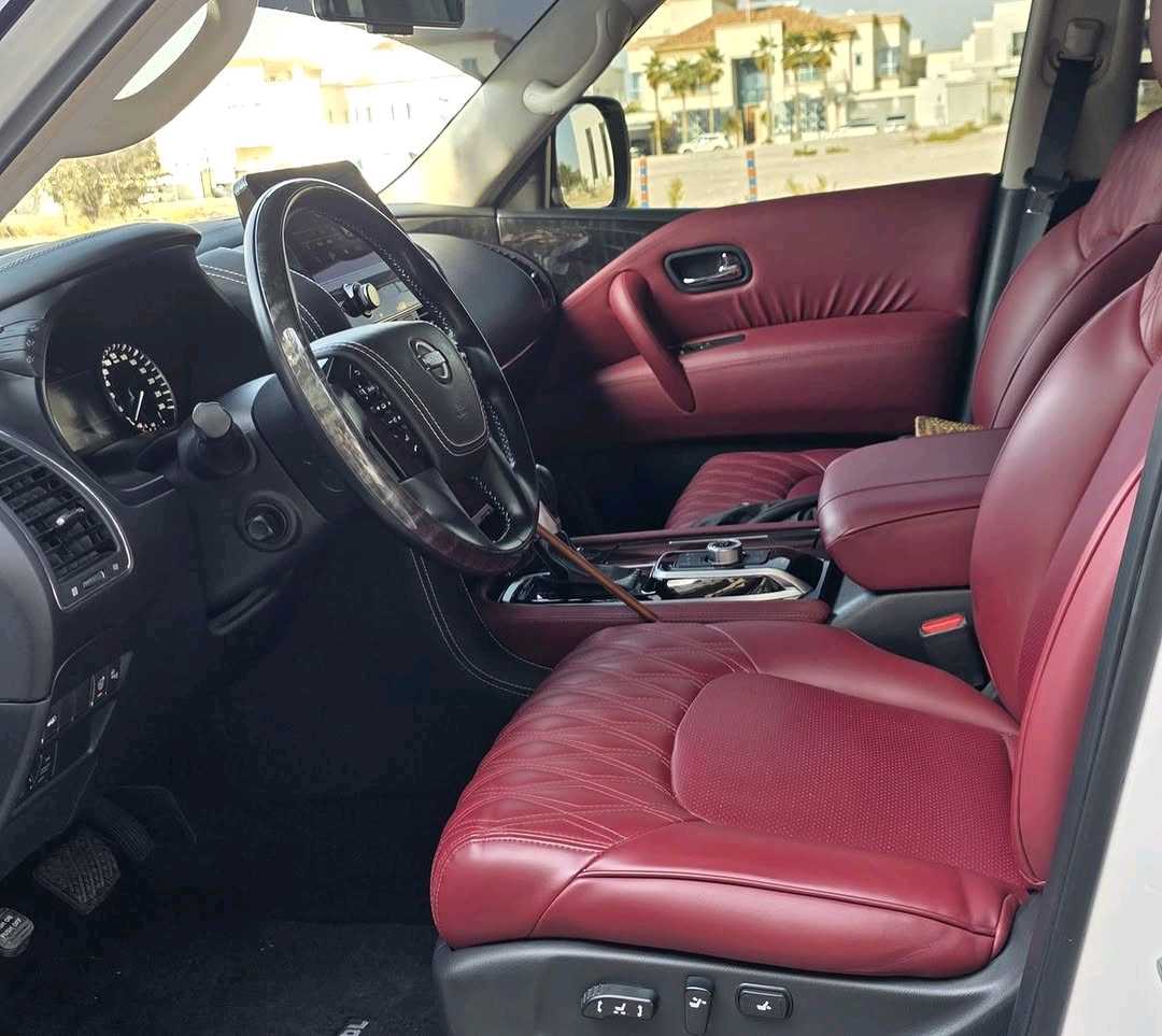 Car Image 2014 NISSAN PATROL LE