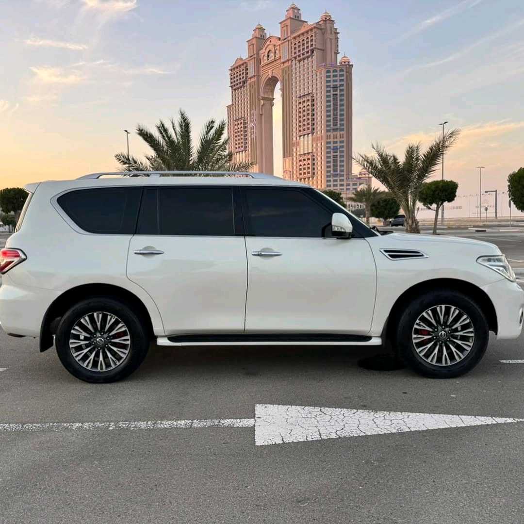 Car Image 2014 NISSAN PATROL 