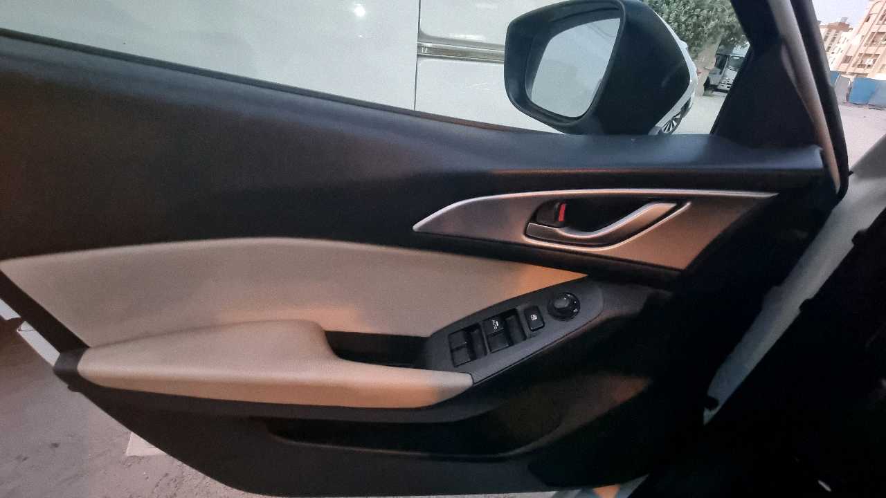 Car Image 2017 MAZDA 3 