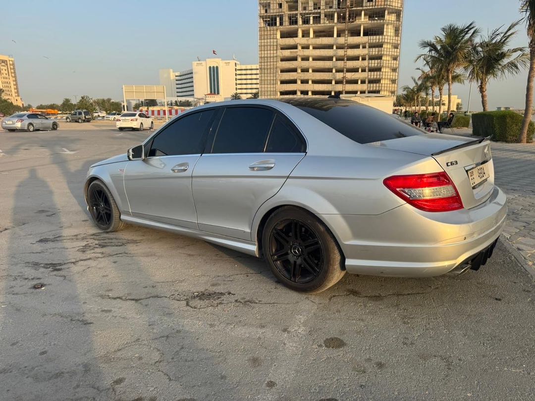 Car Image 2011 MERCEDES C Class 250